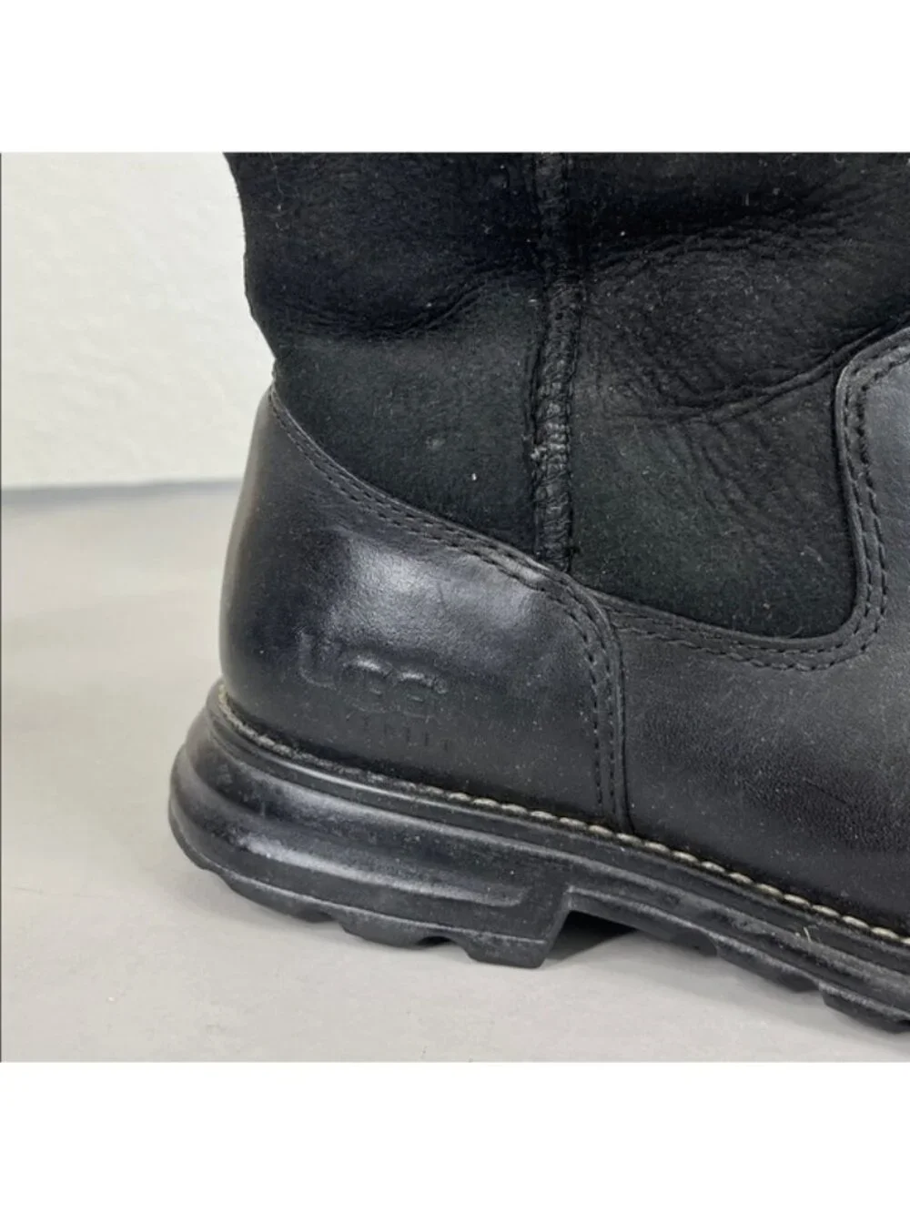 UGG 5381 Leather Suede Rubber Sole Hiking Boot Sherpa LinedMoto Boots Winter